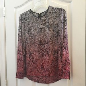 FINAL MARKDOWN Vince camuto long sleeved top extra small